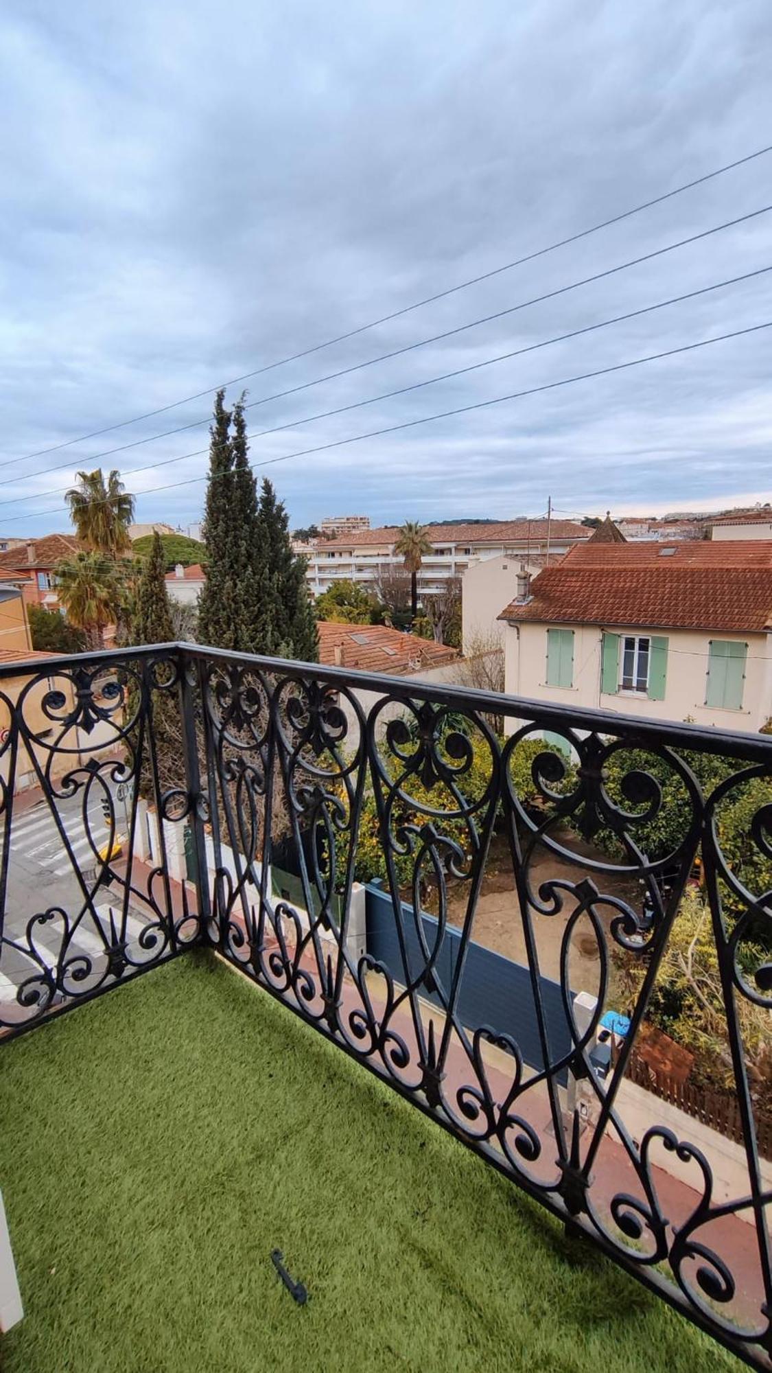 Frgk - Entire Building In Appartement