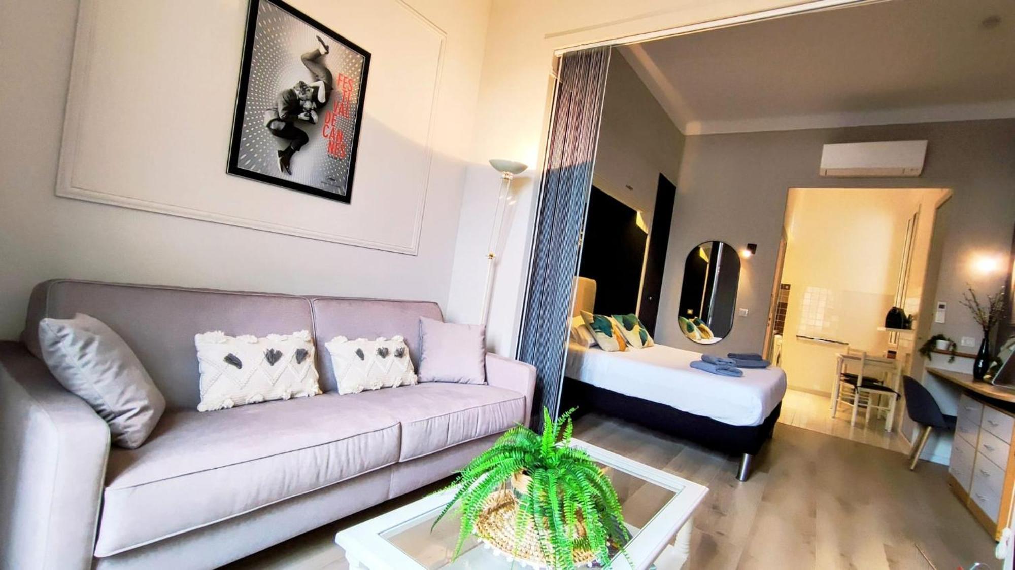 Frgk - Entire Building In * Cannes