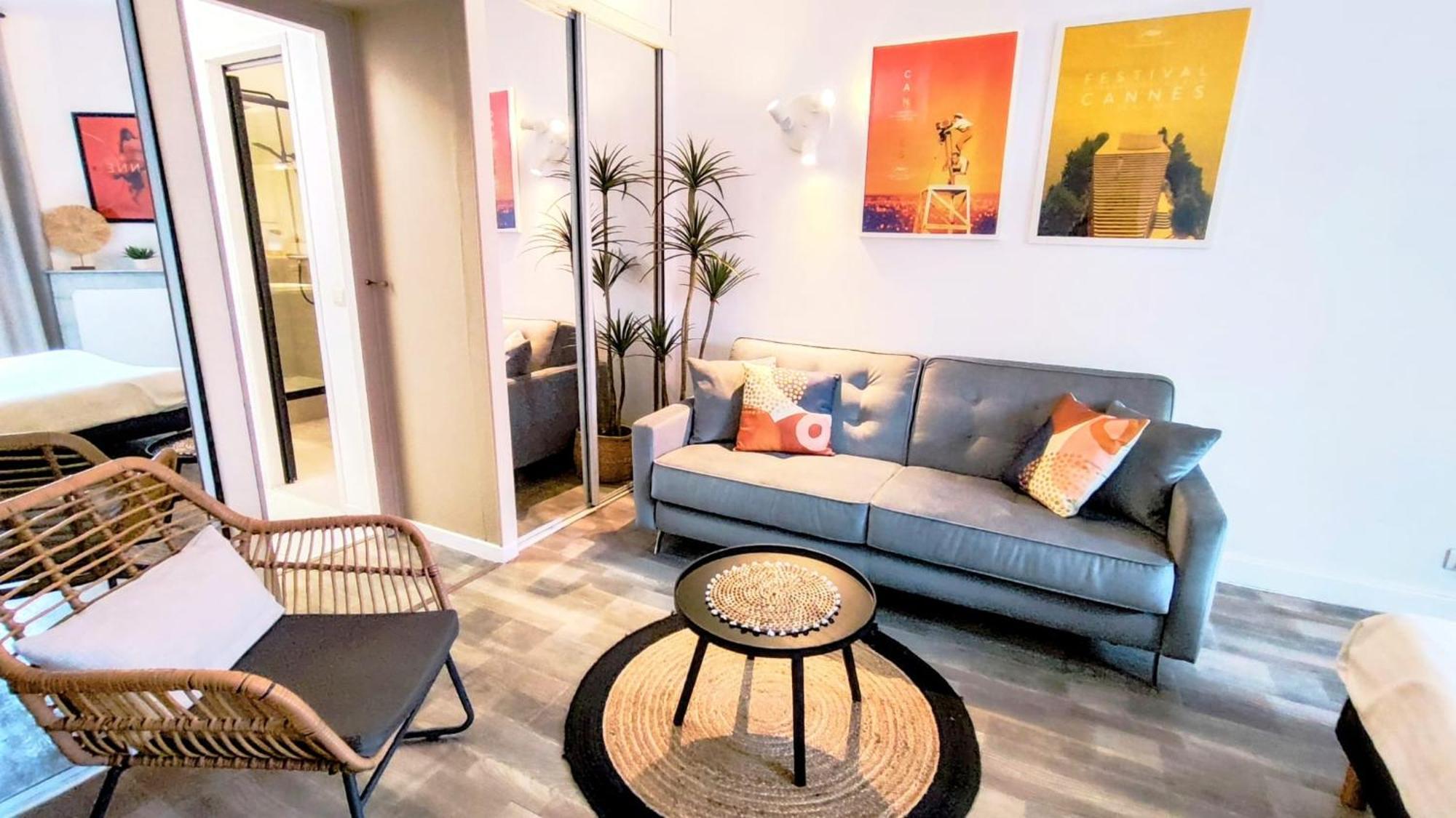 Frgk - Entire Building In Appartement *