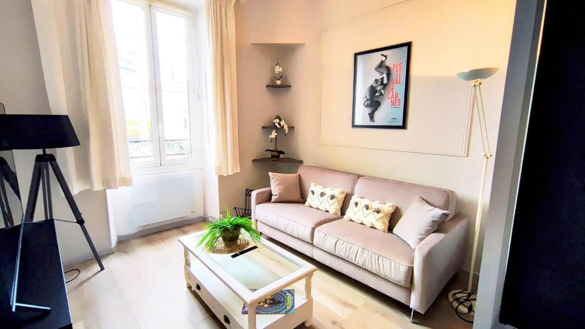 Frgk - Entire Building In Appartement